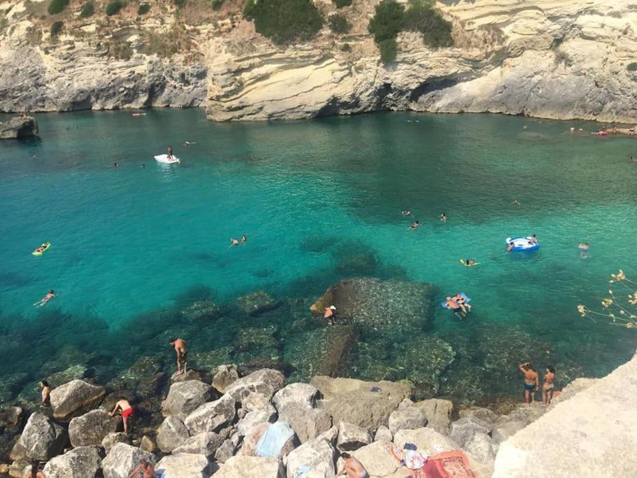 Casa Vacanze La Casa Di Katia Castro  Εξωτερικό φωτογραφία